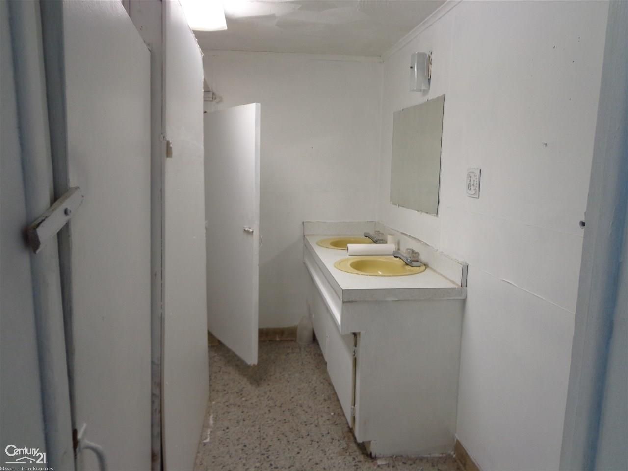 3404 24th St, Port Huron, MI 48060